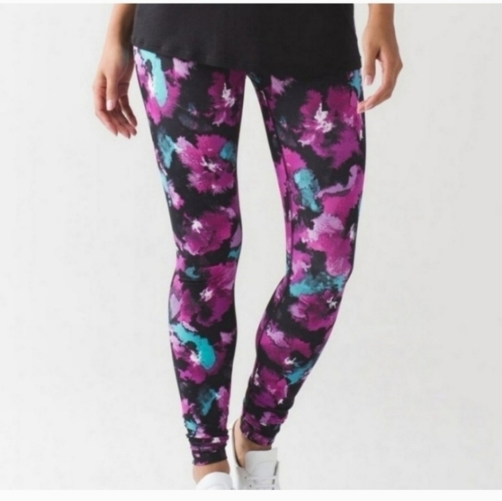 Lululemon Wunder Under Pant (Hi-Rise)Midnight Bloom Black Deep Fuschia S4